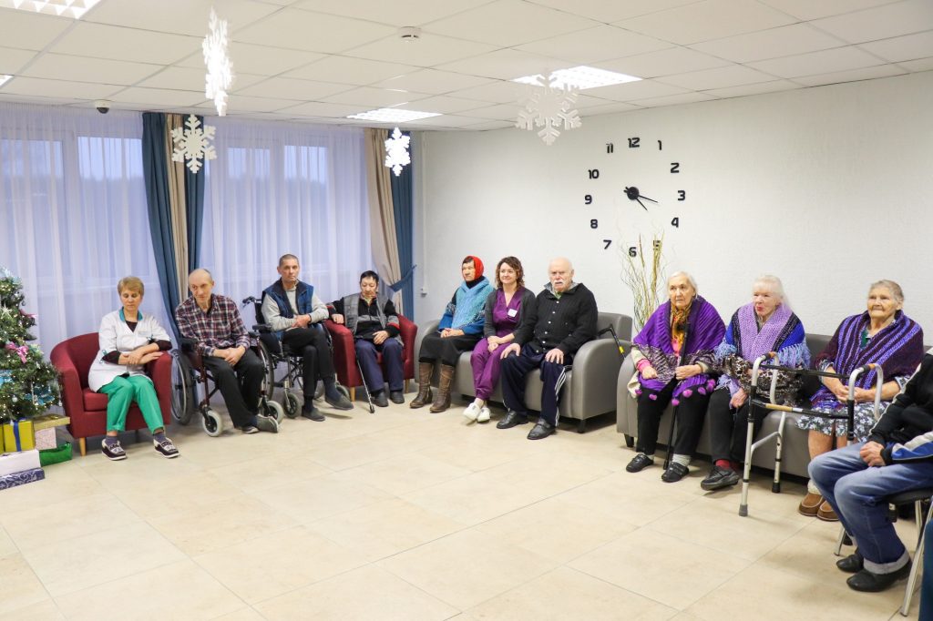 photo_2025-12-18_17-14-42-1024x682 В пансионате «Радушный» с интересом смотрят прямую трансляцию выступления Президента