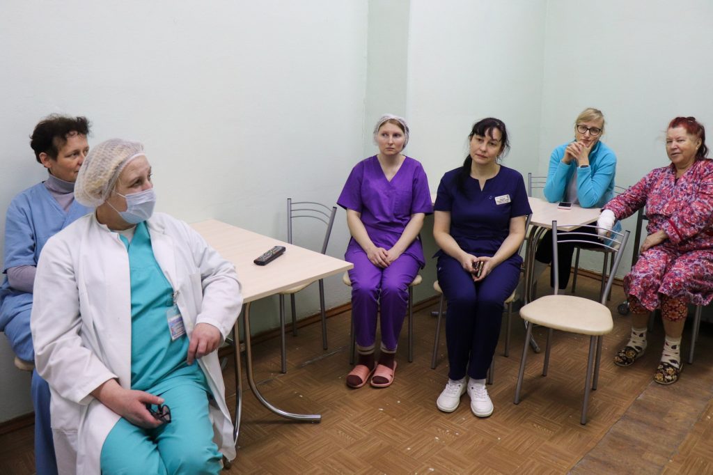 photo_2025-12-18_17-15-07-1024x682 В Ветковской ЦРБ также с большим вниманием слушают Послание Президента Республики Беларусь