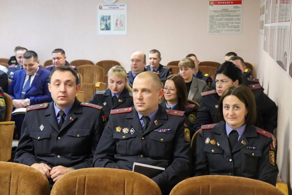 photo_2025-12-22_17-13-24-1024x682 В Ветке представили нового начальника милиции