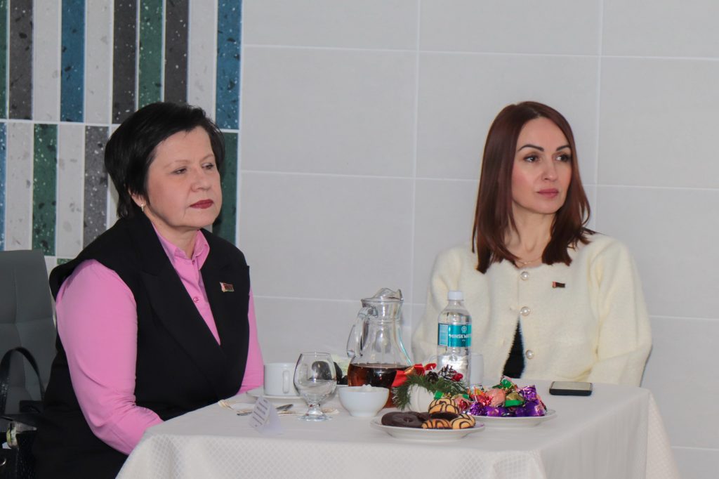 1-5-1024x682 В рамках благотворительной акции «От всей души» пансионат «Радушный» в Шубино посетила делегация во главе с министром по налогам и сборам Дмитрием Кийко