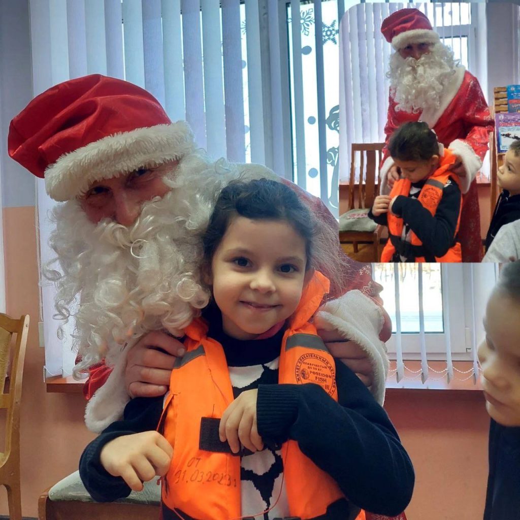 photo_2026-01-05_15-07-45-1024x1024 Зимняя беседа о безопасности: Дед Мороз знает правила!