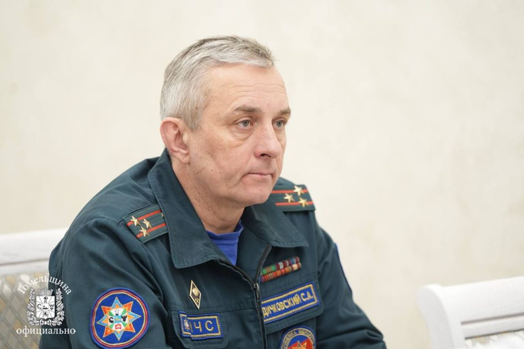 photo_2026-01-08_08-19-31-1024x682 На селекторном совещании под руководством председателя облисполкома Ивана Крупко обсуждена оперативная обстановка по расчистке региона от снега