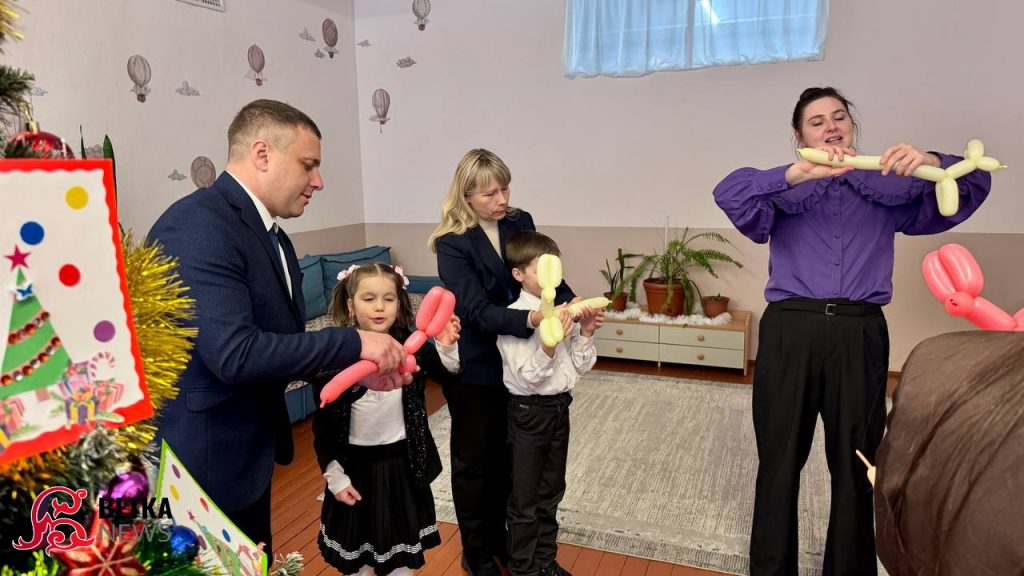 photo_2026-01-15_09-04-21-2-1024x576 Шары, песни и хороводы: газовики подарили праздник воспитанникам социально-педагогического центра