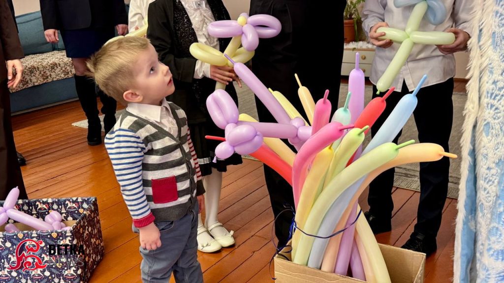 photo_2026-01-15_09-04-24-1024x576 Шары, песни и хороводы: газовики подарили праздник воспитанникам социально-педагогического центра