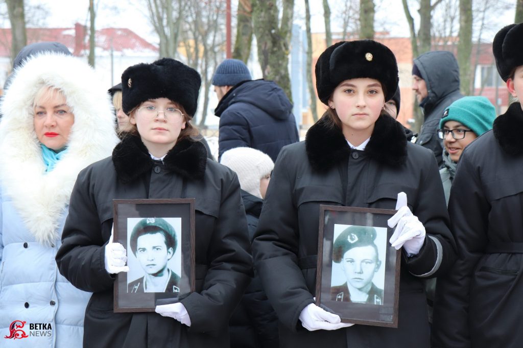 photo_2026-02-13_12-05-37-1024x682 Сегодня в Ветке прошел митинг в честь 37-й годовщины вывода советских войск из Афганистана