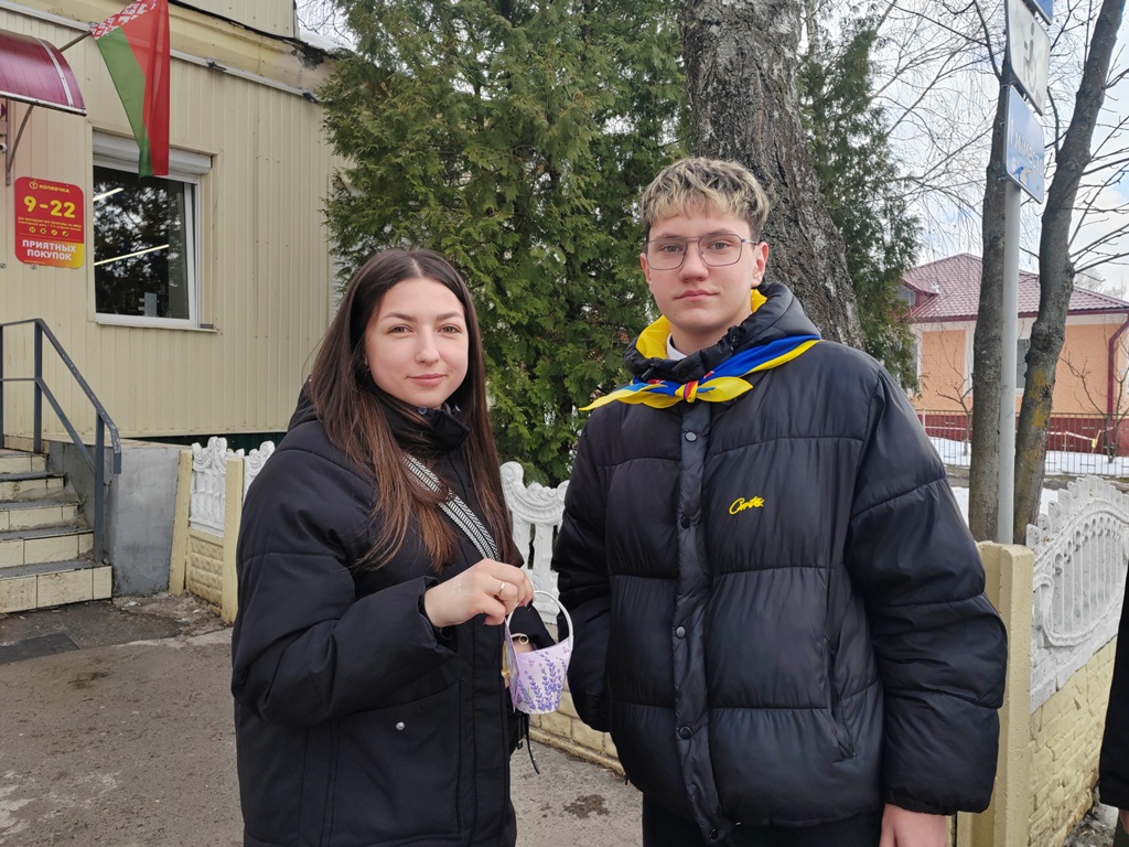 2-1 Юные спасатели поздравили женщин Ветковщины с 8 Марта