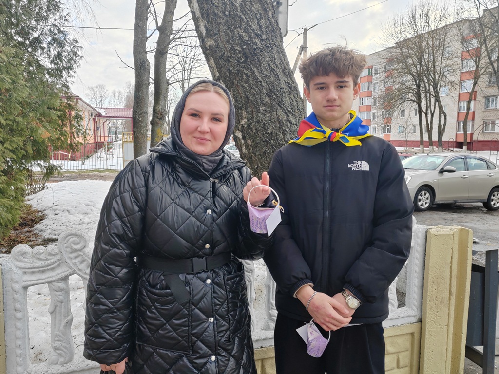 5-2 Юные спасатели поздравили женщин Ветковщины с 8 Марта