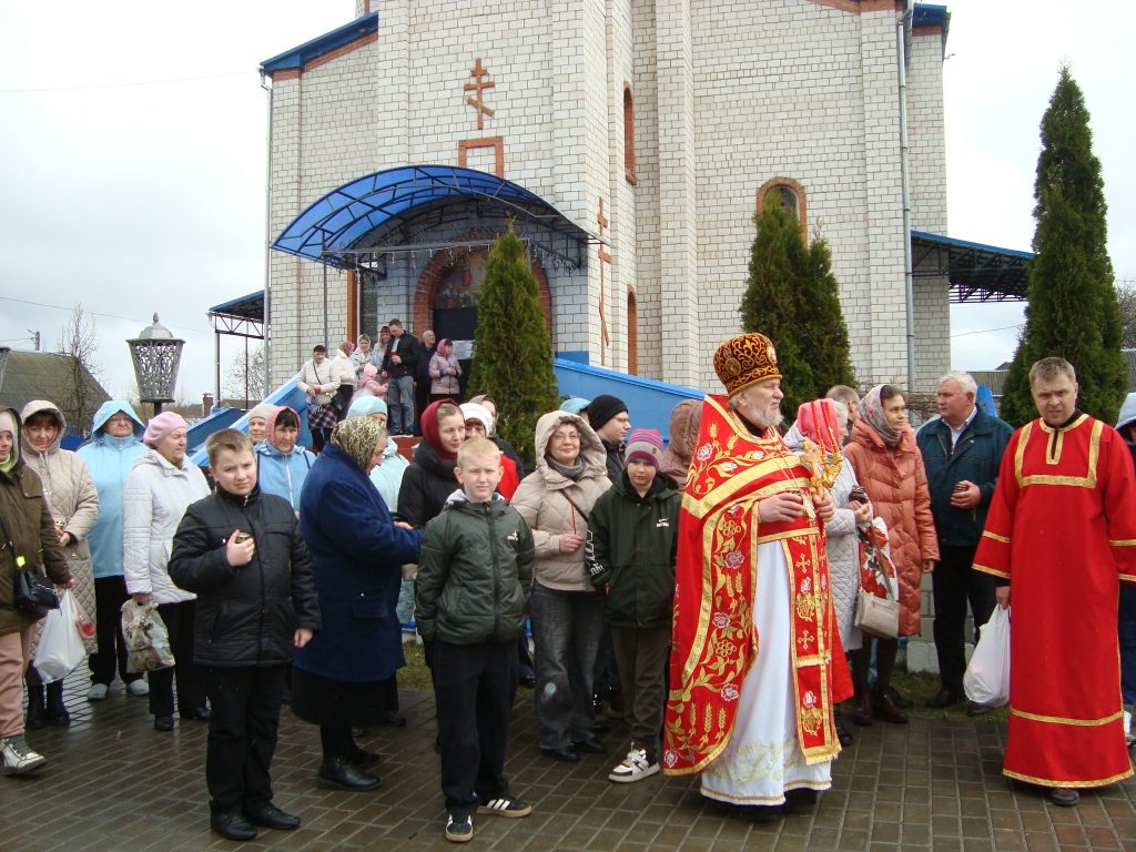 12.04.2026_pribytie-blagodatnogo-ognya-v-vetku_2-1024x768 В Ветке встретили Благодатный огонь
