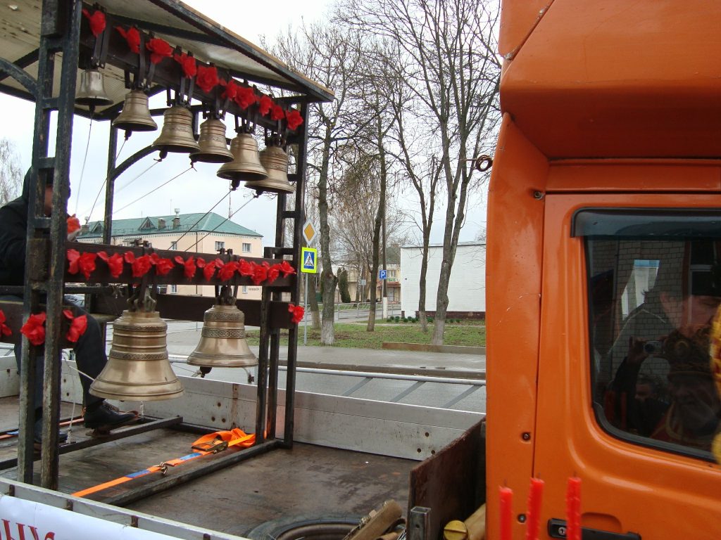 12.04.2026_pribytie-blagodatnogo-ognya-v-vetku_4-1024x768 В Ветке встретили Благодатный огонь