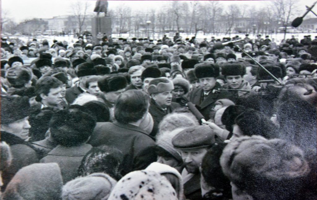 gorbachev-1024x645 Время, запомнившееся людьми