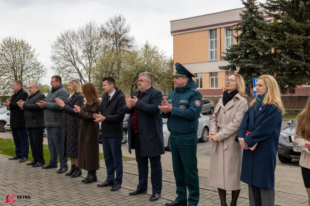 img_9556-1024x682 В Ветке в торжественной обстановке открыли обновлённую Доску почёта
