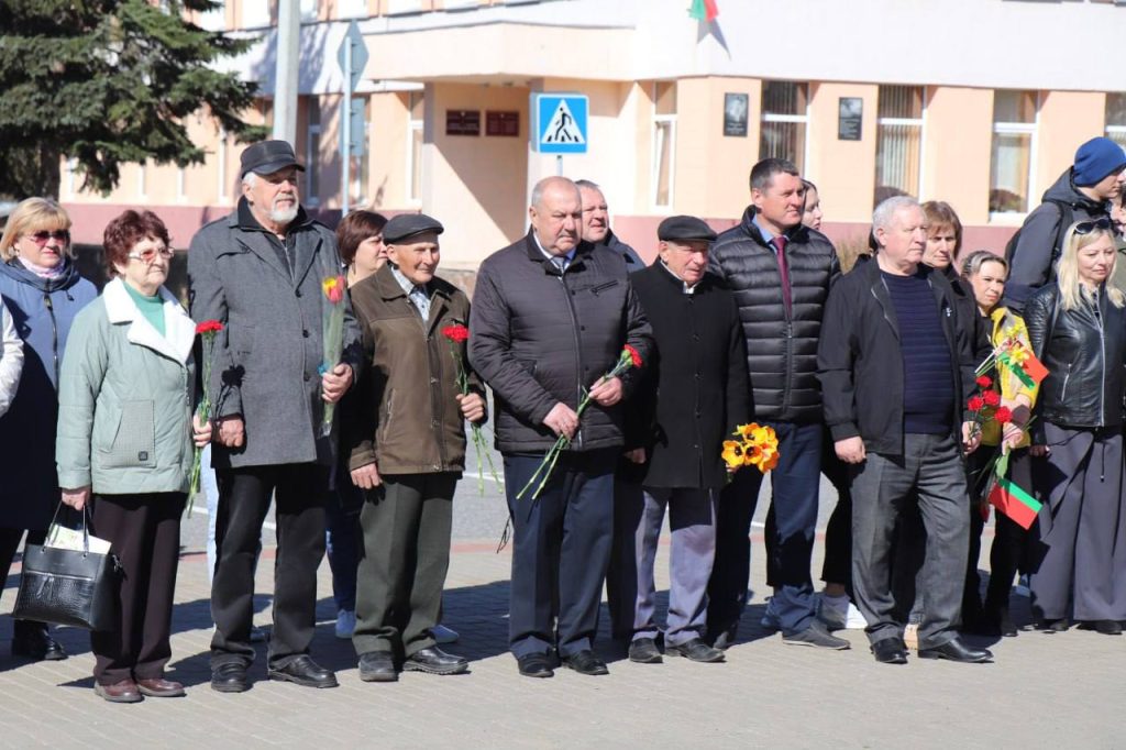 photo_2026-04-22_10-51-21-2-1024x682 Коммунисты чтут традиции прошлого