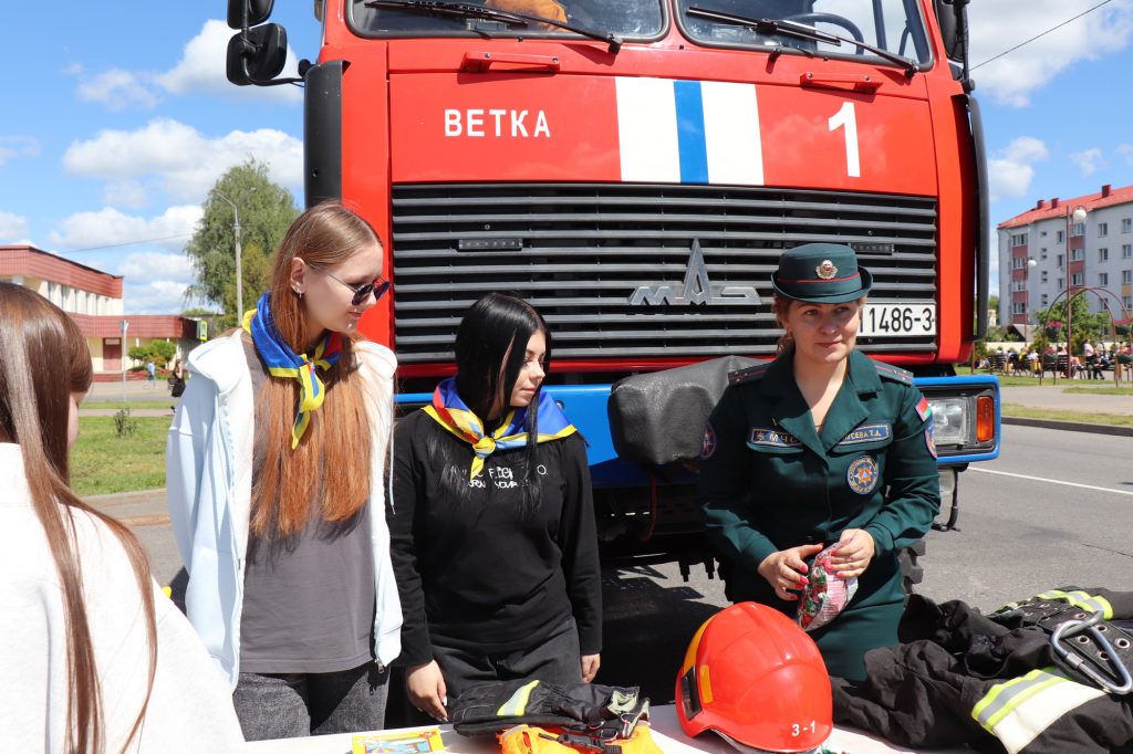 img_1044-1024x682 Ветка в красках: праздник детства и лета