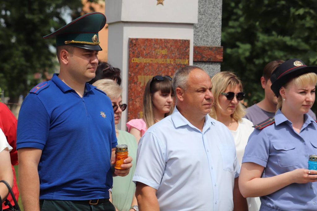 photo_2026-06-22_12-18-08-1024x682 Сегодня, 22 июня, минутой молчания почтили память погибших в годы Великой Отечественной войны жители Ветковского района