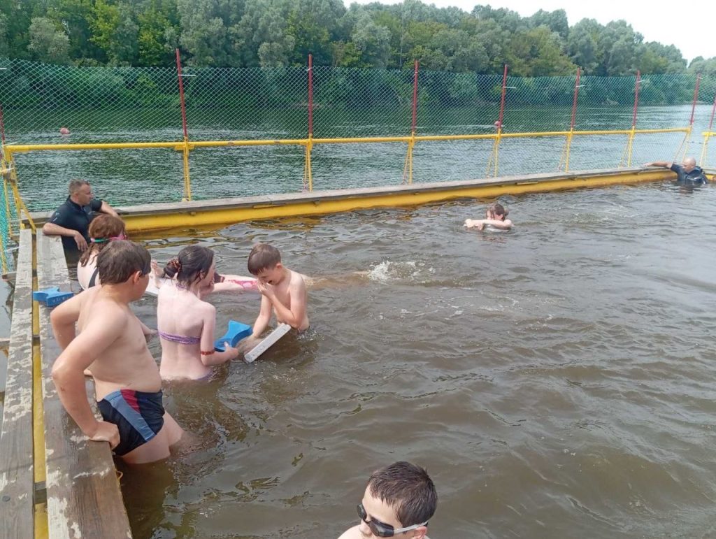 photo_2026-06-22_13-34-11-1024x771 Обучение плаванию школьников