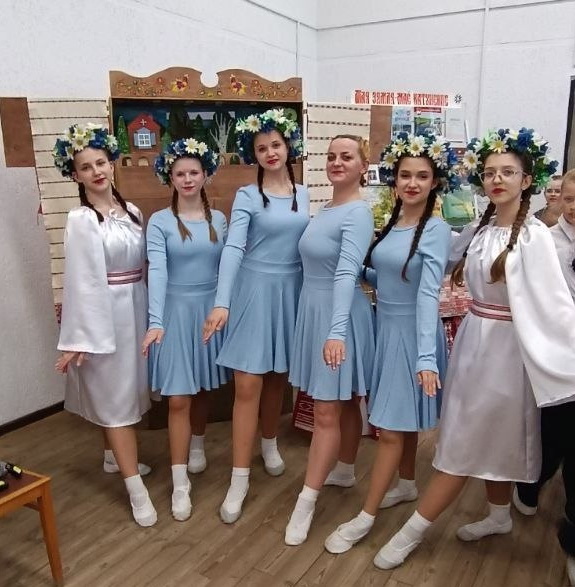 photo_5285322497911888775_y «Колос»: как рождается танец на Ветковщине