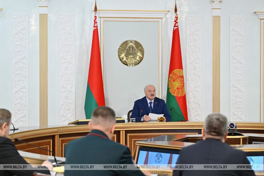 10-1 Техника, кадры и надежность сушильного хозяйства. Лукашенко назвал главные условия успеха уборочной