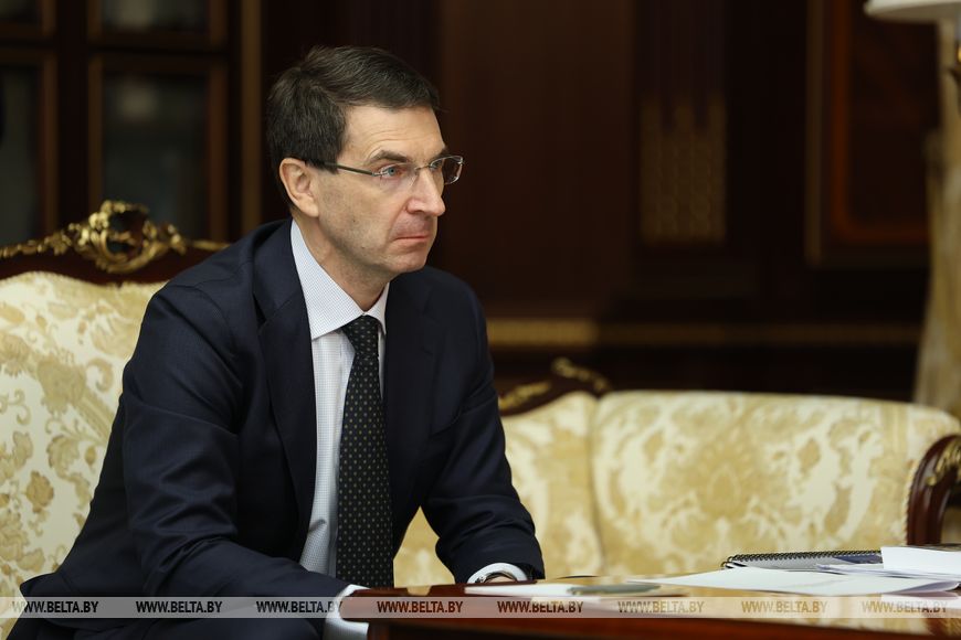 4-5 Лукашенко предложил России объединить усилия в сфере биотехнологий 