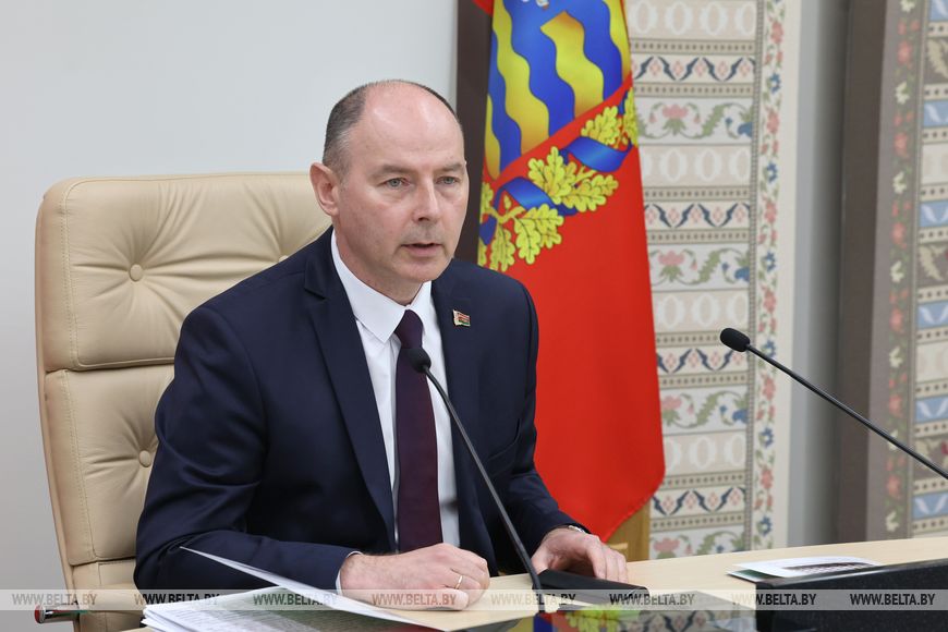 6-5 Техника, кадры и надежность сушильного хозяйства. Лукашенко назвал главные условия успеха уборочной