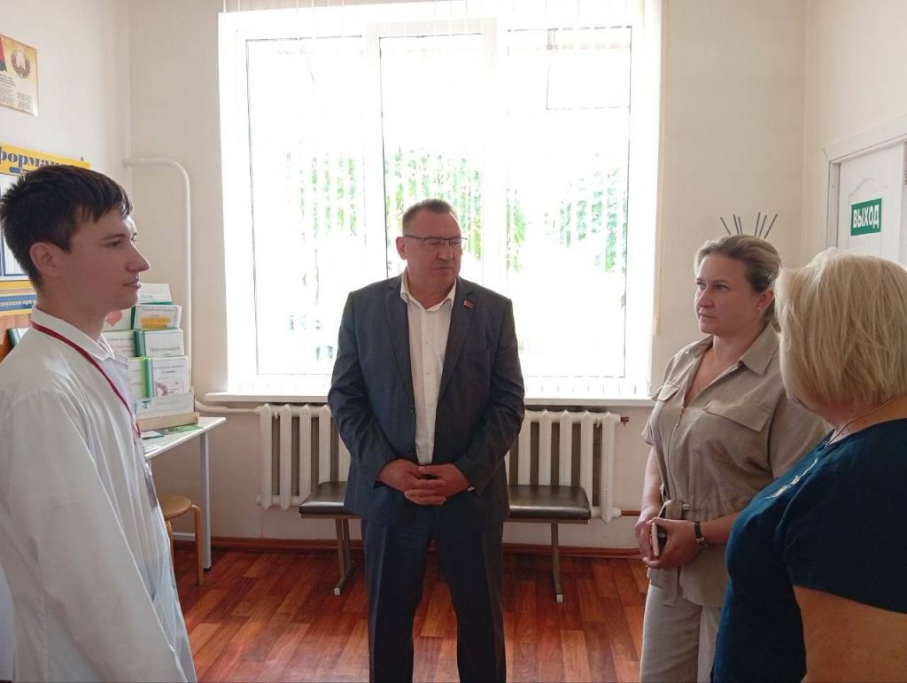 photo_2026-08-11_11-53-56-1024x771 Признание заслуг молодого специалиста в сфере здравоохранения!