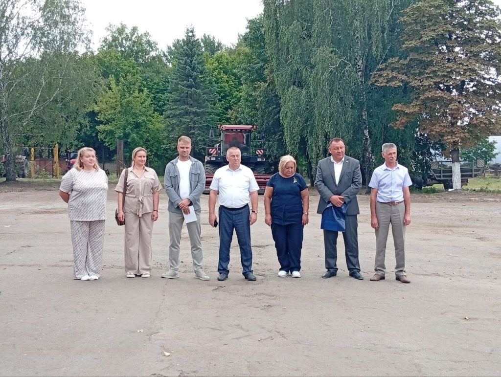 photo_2026-08-11_12-28-25-1024x771 Сегодня в Ветковском Агросервисе состоялось важное событие — награждение лучших работников предприятия!