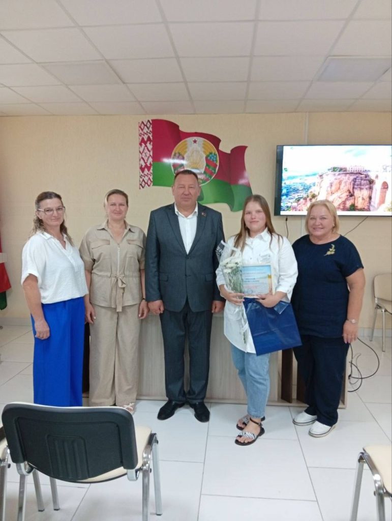 photo_2026-08-11_13-25-39-771x1024 Признание заслуг работников здравоохранения в Ветковской ЦРБ