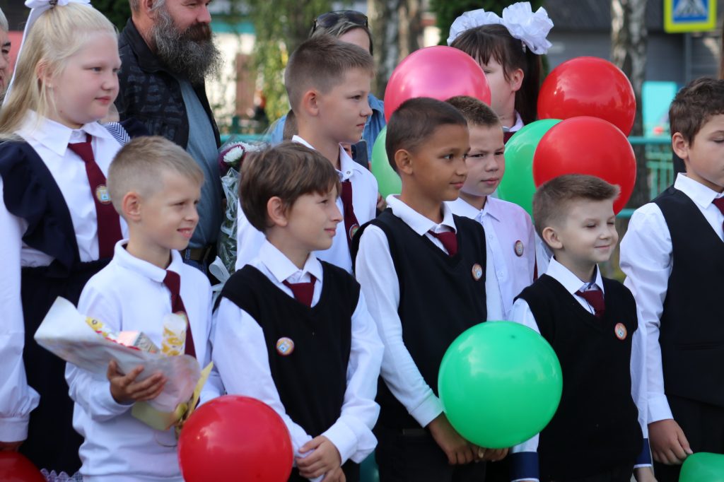 img_9714-1024x682 В средней школе №1 имени А.А. Громыко состоялась торжественная линейка, посвящённая Дню знаний