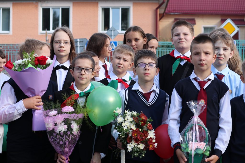 img_9740-1024x682 В средней школе №1 имени А.А. Громыко состоялась торжественная линейка, посвящённая Дню знаний