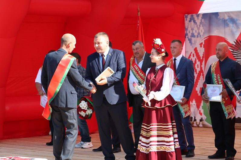 photo_2026-09-19_16-31-50 Награждение аграриев Ветковщины